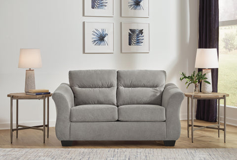 Miravel Loveseat