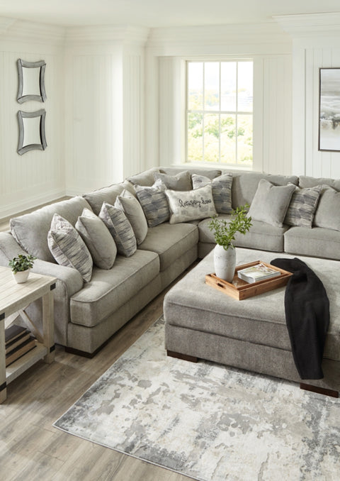 Bayless 3-Piece Sectional with Ottoman