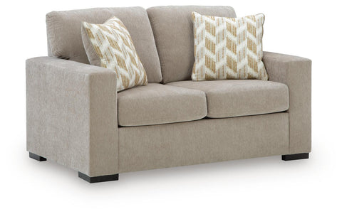 MaKaylen Loveseat