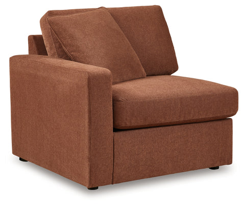 Pillar Peak Left-Arm Facing Corner Chair