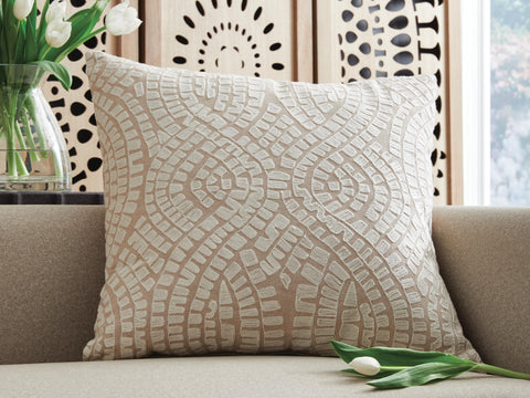 Cortlen Pillow (4/CS)