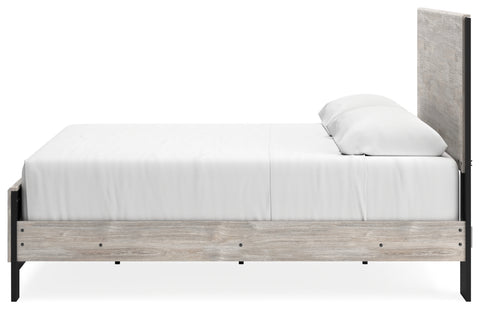 Vessalli King Panel Bed with Mirrored Dresser and Nightstand