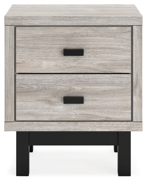 Vessalli Queen Panel Headboard with Mirrored Dresser, Chest and Nightstand