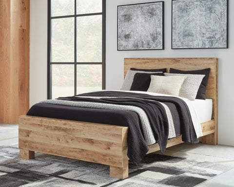 Hyanna King Panel Bed with Mirrored Dresser and Nightstand