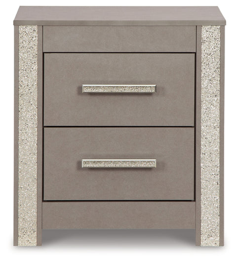 Surancha King Poster Bed with Mirrored Dresser, Chest and Nightstand