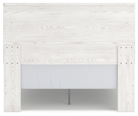 Gerridan Queen Panel Bed with Mirrored Dresser and Nightstand
