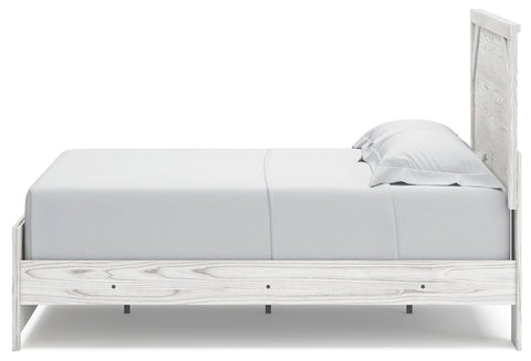 Gerridan Queen Panel Bed with Mirrored Dresser and Nightstand