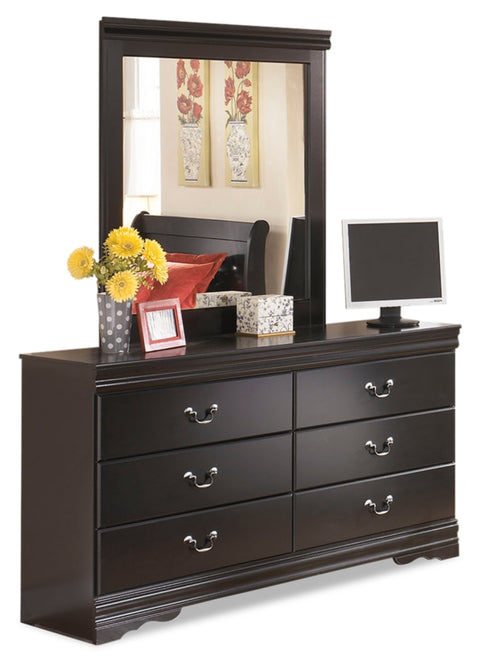 Huey Vineyard Queen Sleigh Headboard Bed with Mirrored Dresser