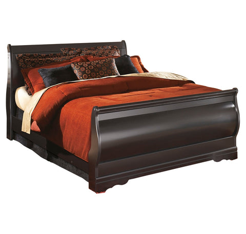 Huey Vineyard Queen Sleigh Bed with Mirrored Dresser, Chest and Nightstand