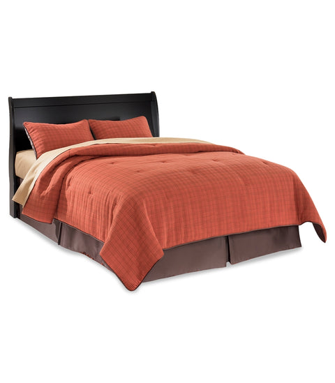 Huey Vineyard Queen Sleigh Headboard Bed with Mirrored Dresser, Chest and Nightstand