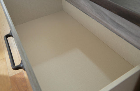 Bronyan Queen Panel Bed with Dresser