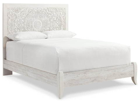 Paxberry Queen Panel Bed with Dresser