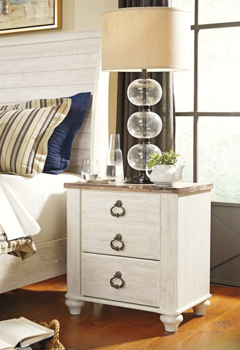 Willowton King Sleigh Bed with Mirrored Dresser, Chest and 2 Nightstands