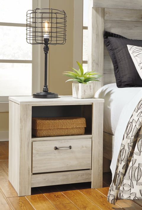 Bellaby Queen Crossbuck Panel Bed with Mirrored Dresser and 2 Nightstands