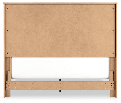 Nanforth Queen Panel Bed with Mirrored Dresser, Chest and Nightstand