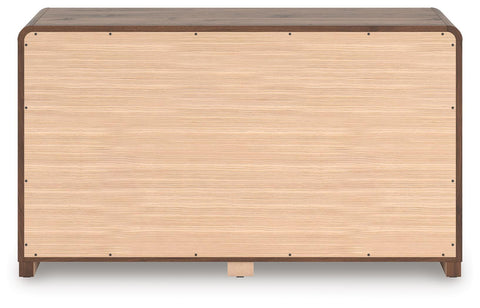 Hollinaze Dresser