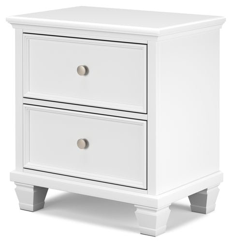 Fortman Full Panel Bed with Mirrored Dresser, Chest and 2 Nightstands