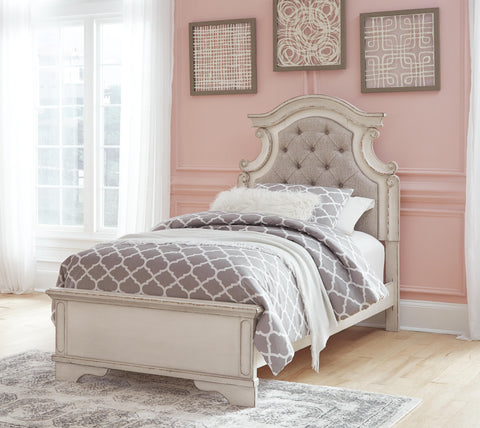 Realyn Twin Panel Bed with Dresser