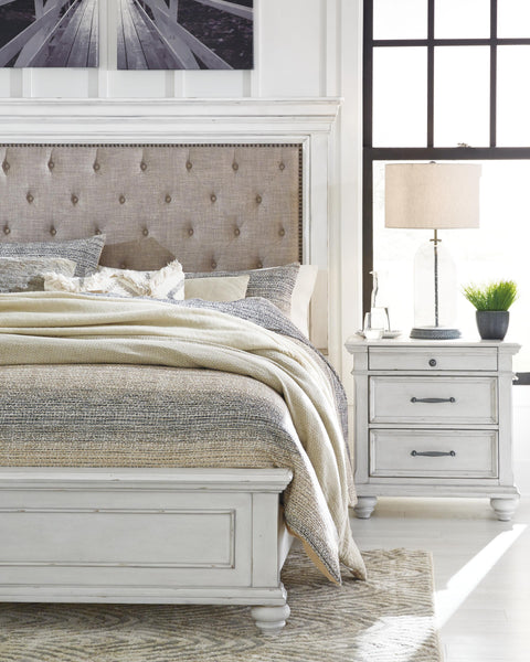 Kanwyn Queen Panel Bed
