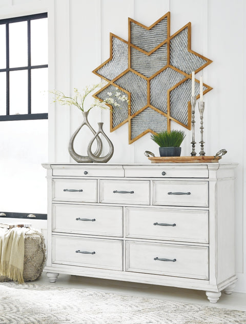 Kanwyn King Panel Bed with Dresser