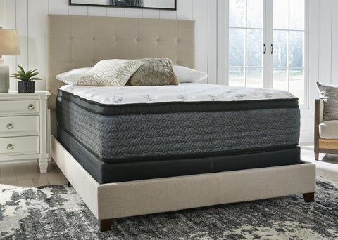 Ultra Luxury ET with Memory Foam Queen Mattress