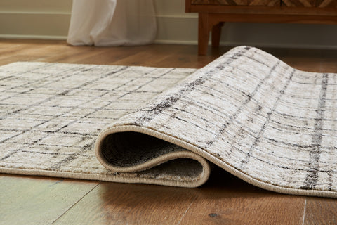 Azmerilla 5'3 x 7'6 Rug